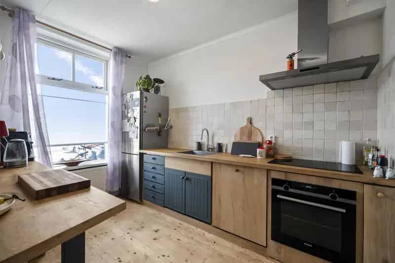 Halfvrijstaande woning Petten 4 slaapkamers moderne badkamer