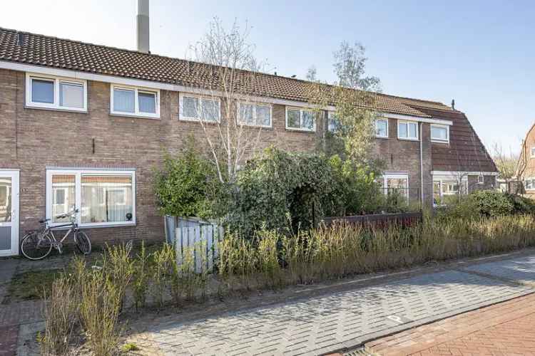 Tussenwoning Velsen Noord 3 slaapkamers grote tuin
