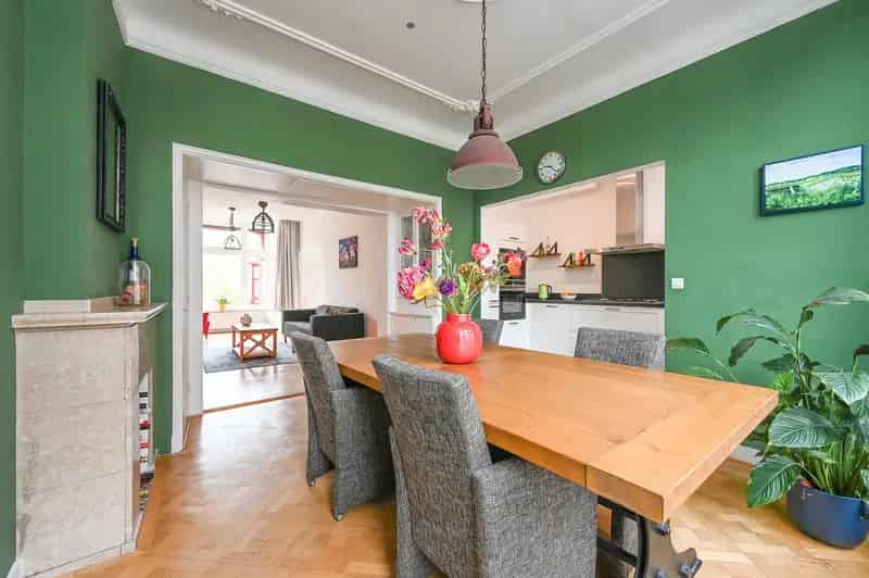 3 Laagse Bovenwoning Valkenboskwartier 4 Slaapkamers Gerenoveerd