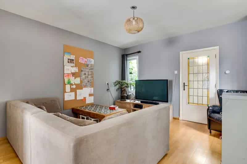Winkel pand Heythuysen te koop met appartement