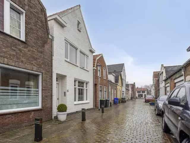 Jaren 30 woning te koop in Terneuzen