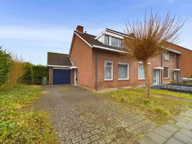 Hoekwoning te koop Terneuzen: Garage Bijkeuken Zonnige Tuin