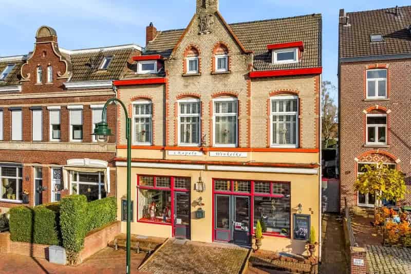 Herenhuis Kapellerlaan Roermond: Woon-werkpand met Wellness