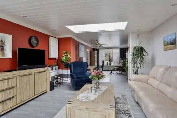 Ruime 2-onder-1-kapwoning met 3 slaapkamers en 11 zonnepanelen