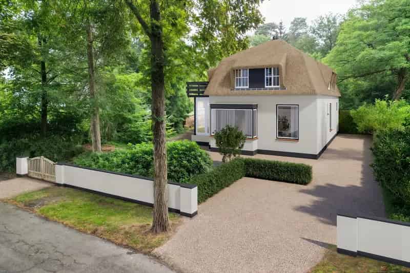 Vrijstaande Villa te koop Bilthoven 1095m2 perceel