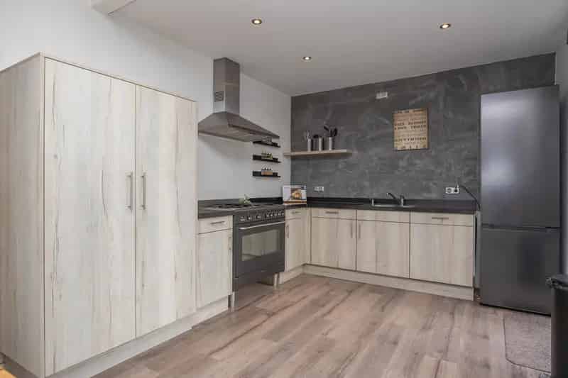 Charmante Jaren 30 woning met 4 slaapkamers en bijgebouw