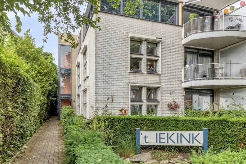 3 Kamer Appartement begane grond terras garage 71m2
