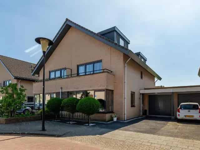 Ruime 2 1 Kapwoning met Tuin aan het Water in Vrijenburg