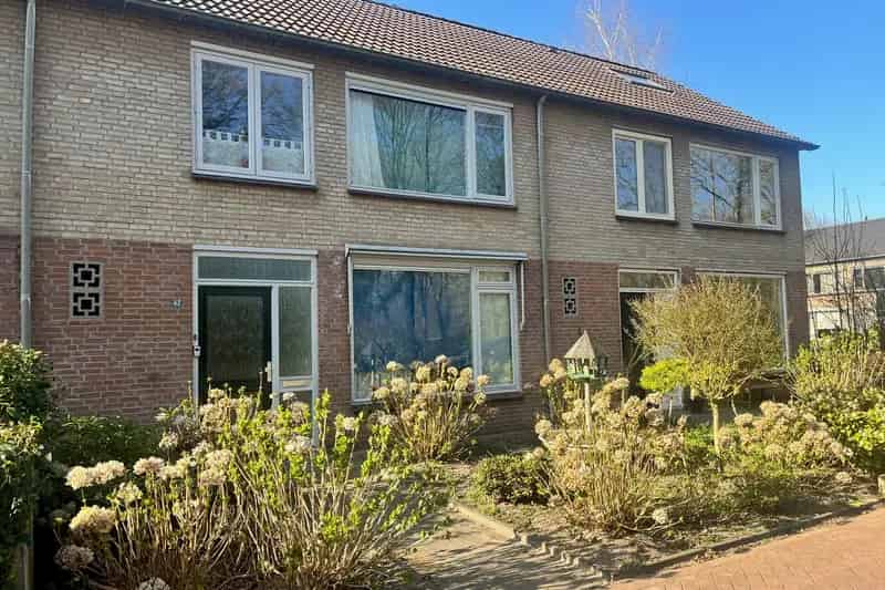 Huis te koop Oisterwijk: Ruime woning met 4 slaapkamers en tuin aan het water