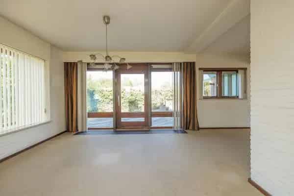 Ruime geschakelde villa Hillegom 5 slaapkamers 208m2
