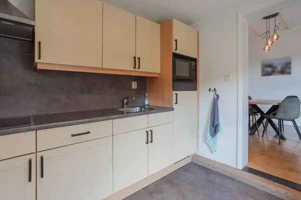 2 Onder 1 Kapwoning Castenray 3 slaapkamers Ruime Tuin Garage