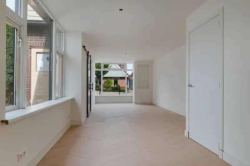 Vrijstaande woning Nieuweweg gerenoveerd 2 slaapkamers diepe tuin