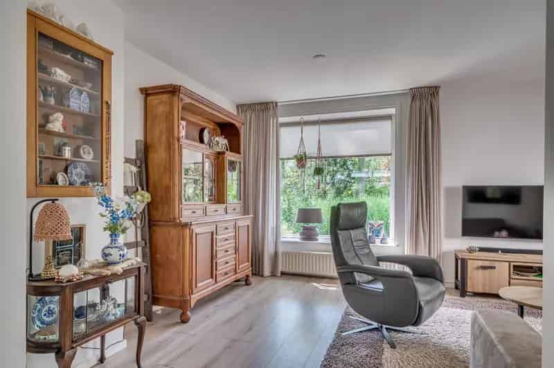 Halfvrijstaande woning 4 slaapkamers tuin kelder