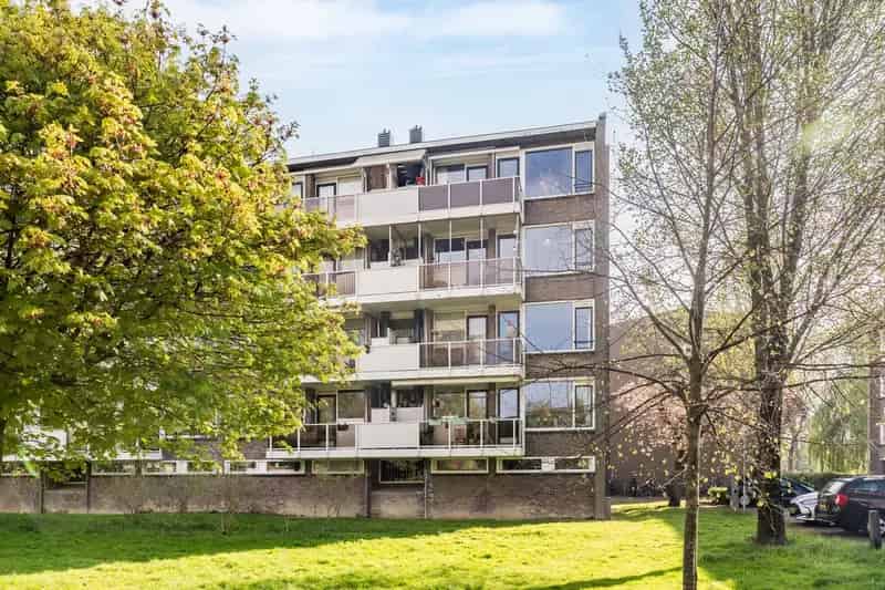 3 Kamer Appartement Diemen Julianaplantsoen Balkon Zuidwesten