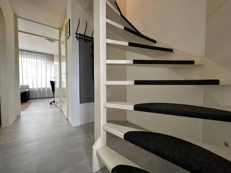 Ruime 4-laagse woning te huur 's-Graveland Capelle aan den IJssel