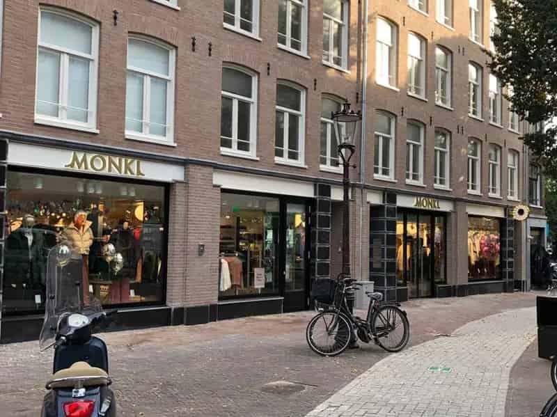 Winkel te huur Gerard Douplein Amsterdam 385m²