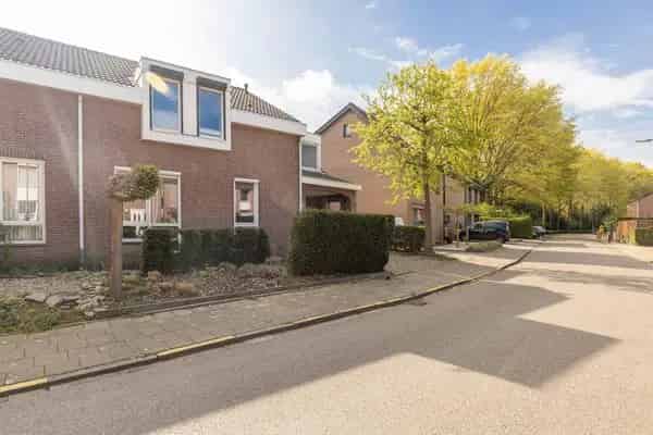 Luxe Tweekapper met Studio nabij Sittard Centrum