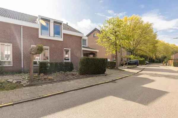 Luxe Tweekapper met Studio nabij Sittard Centrum