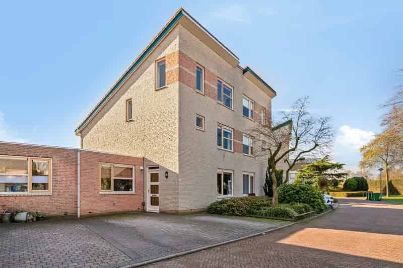 Ruime Tweekapper nabij Schaffelaarse Bos Barneveld