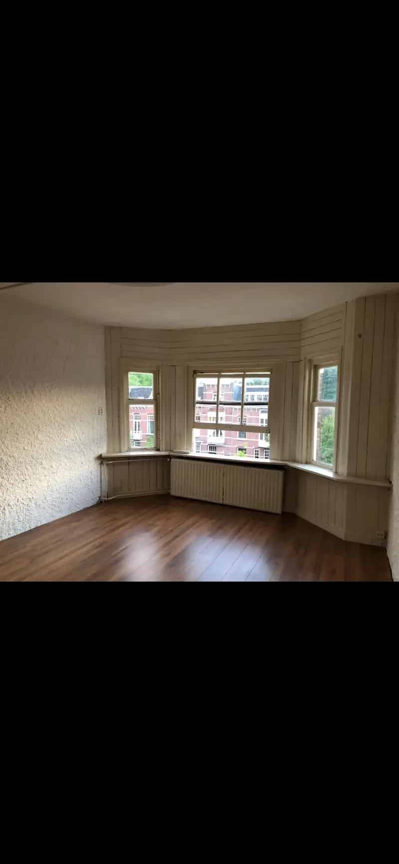 Ruime kamer in herenhuis voor studenten