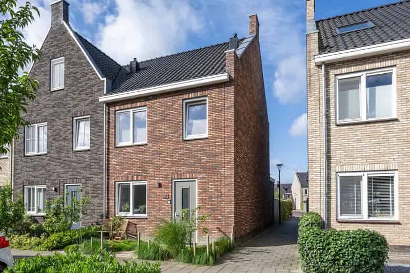Huis Te Koop , 15, De Redoute, Stad aan 't Haringvliet, Zuid-Holland