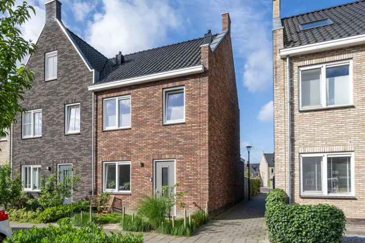 Huis Te Koop , 15, De Redoute, Stad aan 't Haringvliet, Zuid-Holland