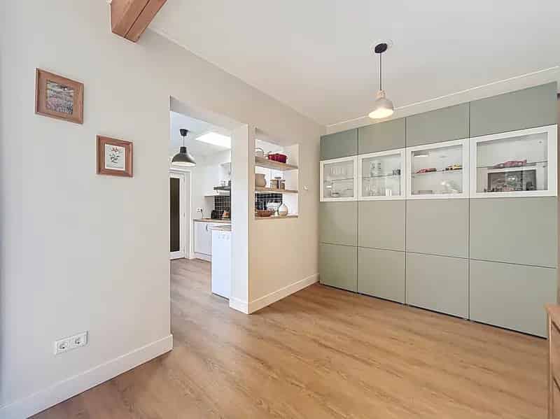 Luxe woning Schoondijke: Vloerverwarming Houtkachel 9 Zonnepanelen