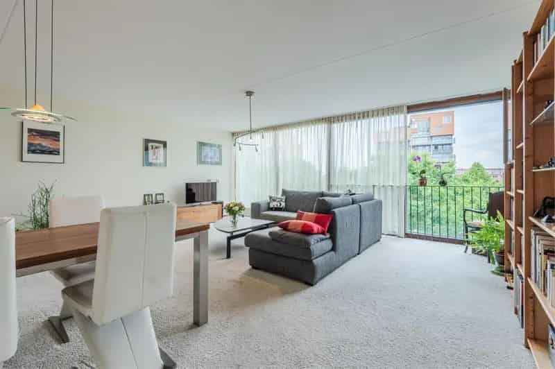 3-kamerappartement te koop Apeldoorn: Ruim, Licht, Garagebox, Kanaalzicht