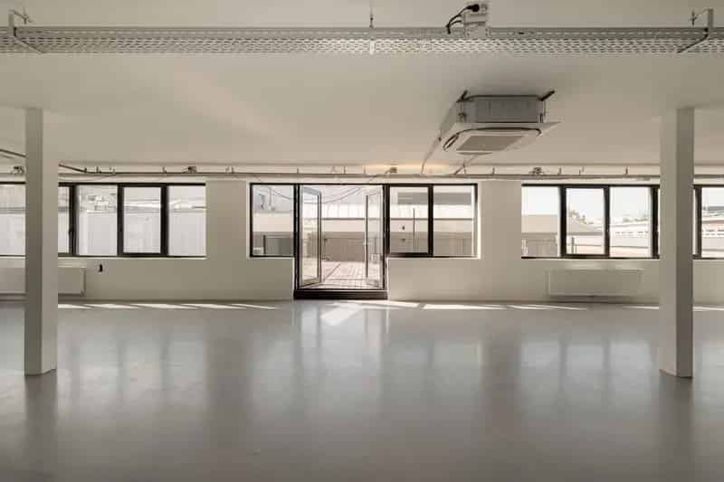 Kantoorruimte Amsterdam 590m2  Creatieve Bedrijven Dakterras Parkeerplaatsen