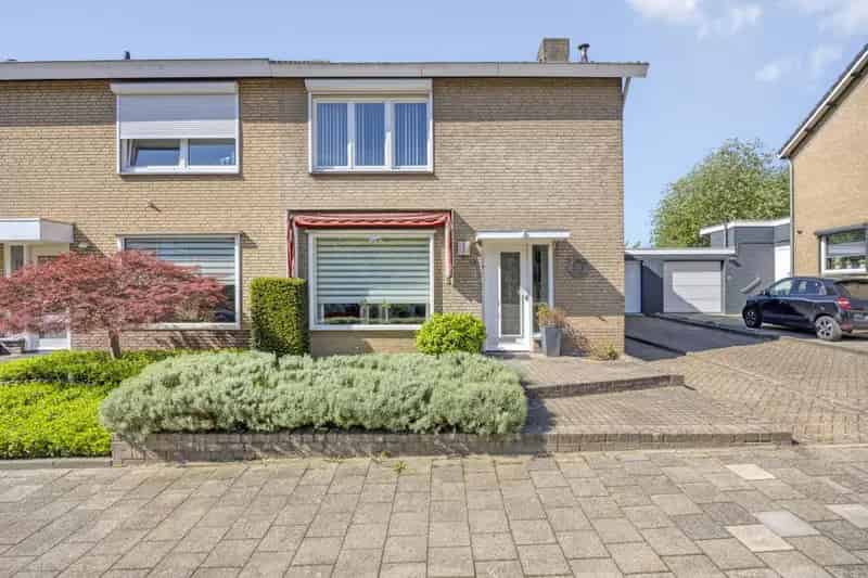 Huis Te Koop , 14, Vredesstraat, Kerkrade, Limburg