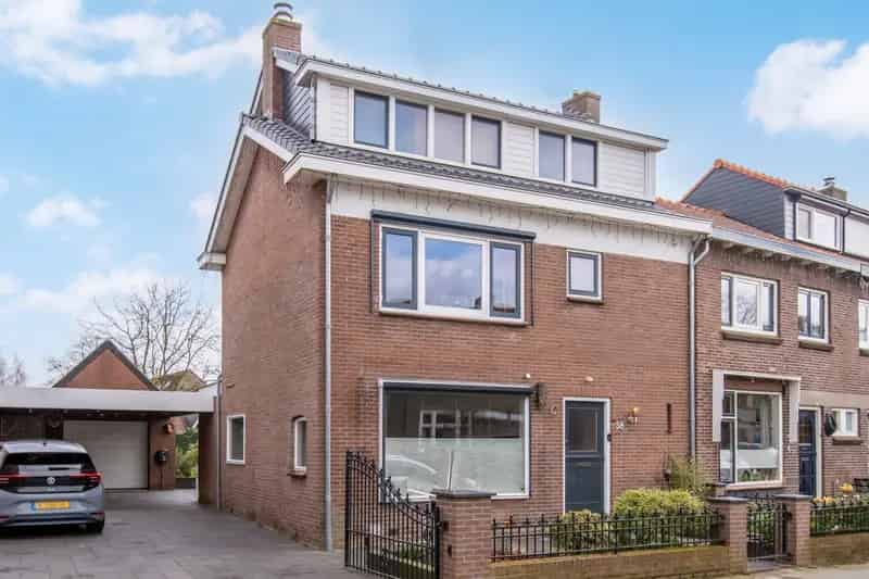 Unieke vrijstaande woning met wellness en grote tuin