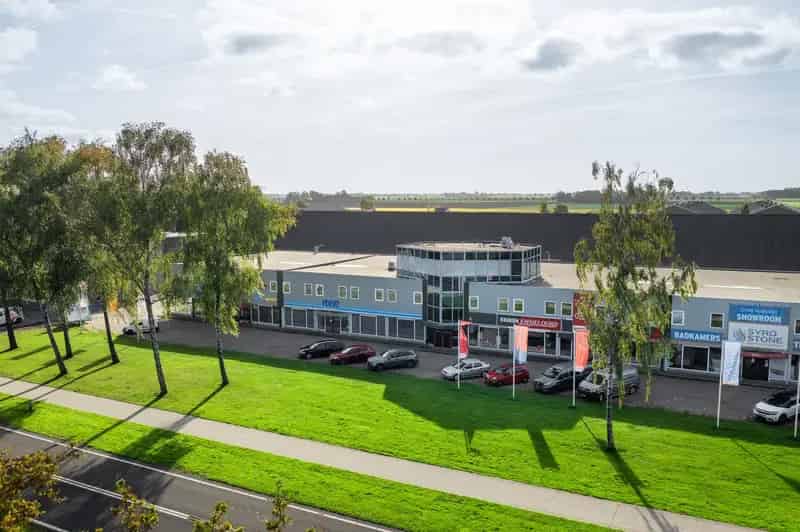 Bedrijfshal te huur Emmeloord - Showroom Werkplaats Kantoor