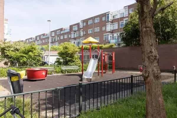 Appartement Amsterdam Zuidoost nabij Winkelcentrum Reigersbos