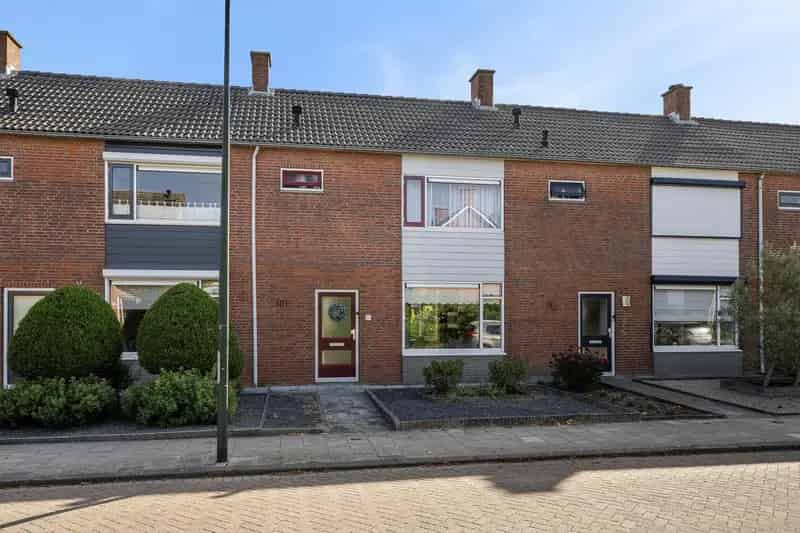 Ruime Tussenwoning 3 Slaapkamers Diepe Tuin Sint Maartensdijk
