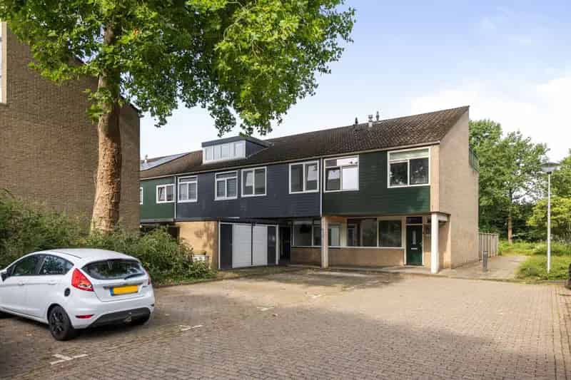 Moderne Tussenwoning Deventer 4 Slaapkamers Dakterras Tuin