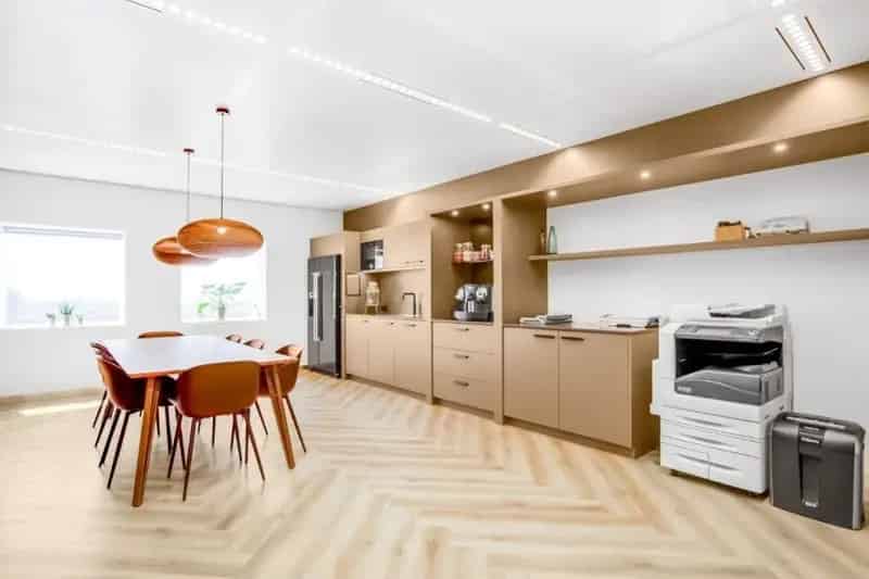 Privékantoor 1-2 Personen  8m²  + Gedeelde Ruimte