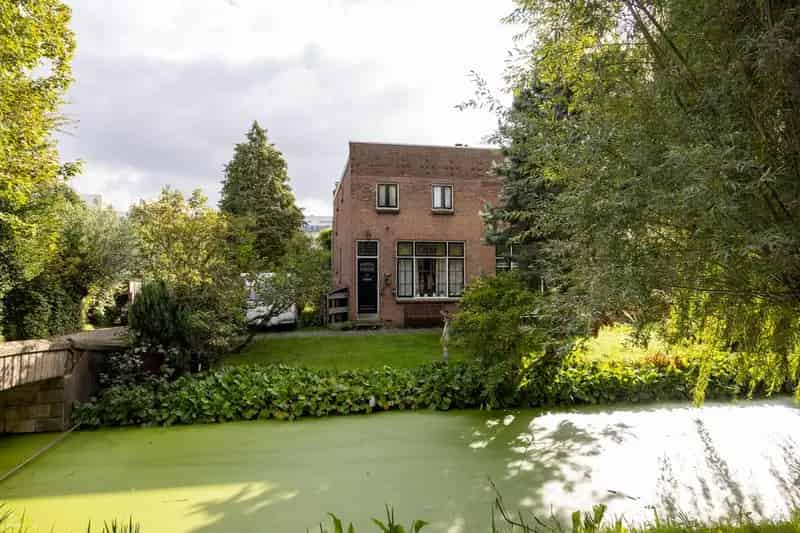 Twee Onder Een Kapwoning Rotterdam 100m2 442m2 Grond