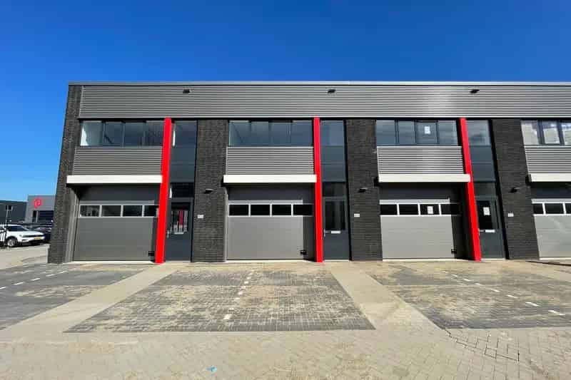 Bedrijfshal Dordrecht 108m2 te koop
