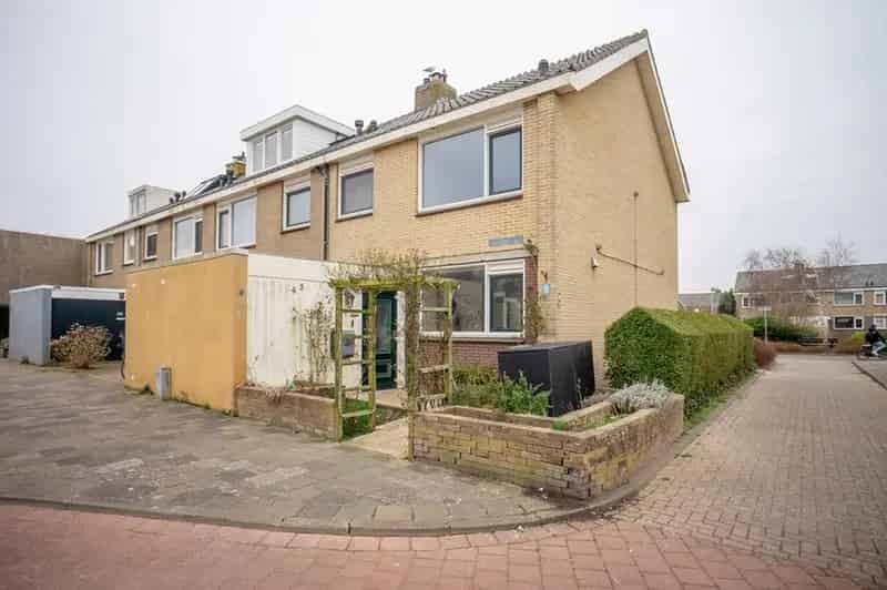 Ruime Gezinswoning met Waterzicht en 4 slaapkamers