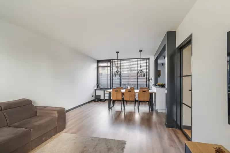 Huis te koop Spechtstraat Maassluis 3 slaapkamers luxe badkamer