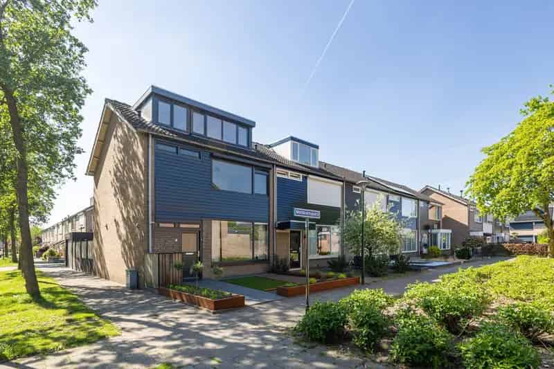 Moderne Eindwoning Boxtel 4 slaapkamers Diepe Tuin