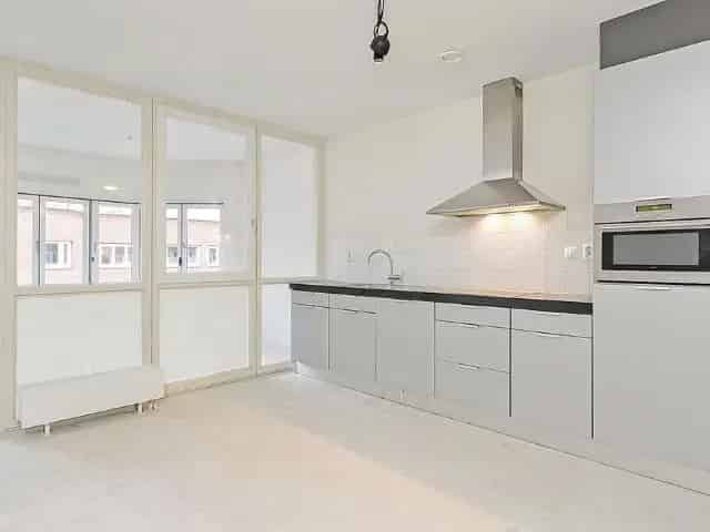 3-kamerappartement met serre te huur