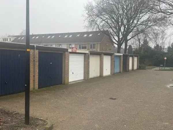 Garagebox 21m2 te huur Stenen Garagebox Auto Opslag