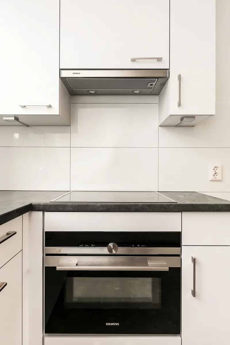 Heraut 1 Rhoon: Ruime 3 Slaapkamers, Tuin & Nabij Snelwegen