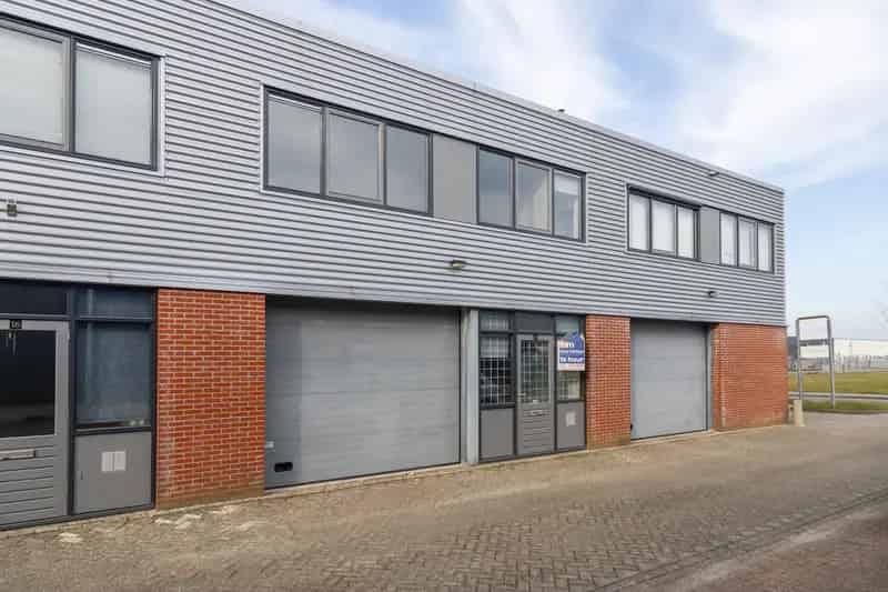 Bedrijfshal Leeuwarden 150m2 te Huur Hemrik