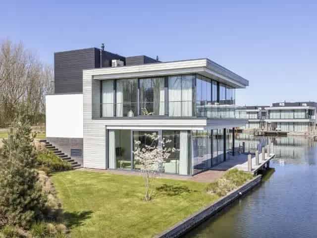 Luxe Villa Veerse Meer Harbour Village Botenhuis Aanlegsteiger