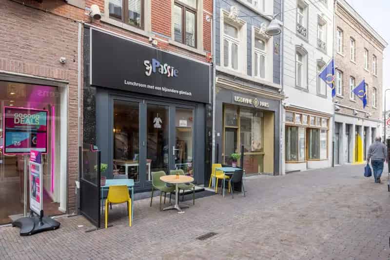 Winkel te Huur Sittard Limbrichterstraat 85m²