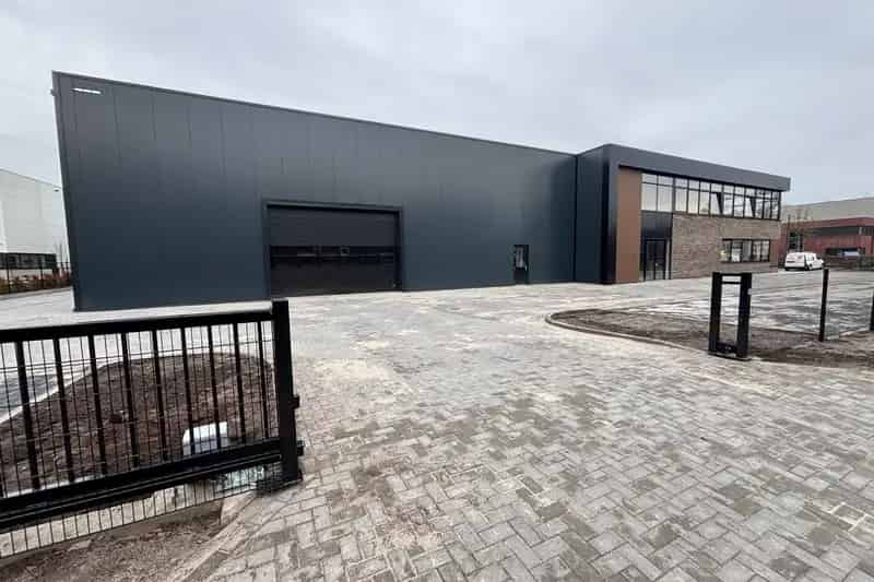 Bedrijfshal Enschede 1000m² te Huur Josink Es