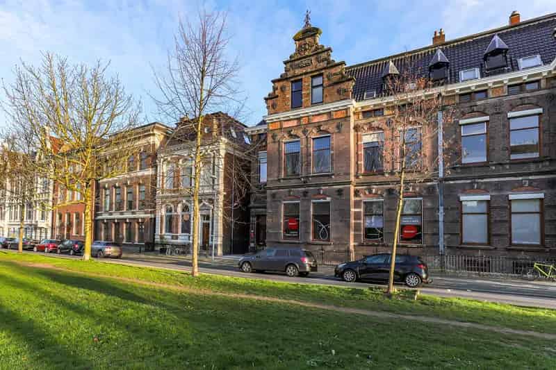 Kantoorruimte Groningen Ubbo Emmiussingel: 304m2 in Monumentale Villa