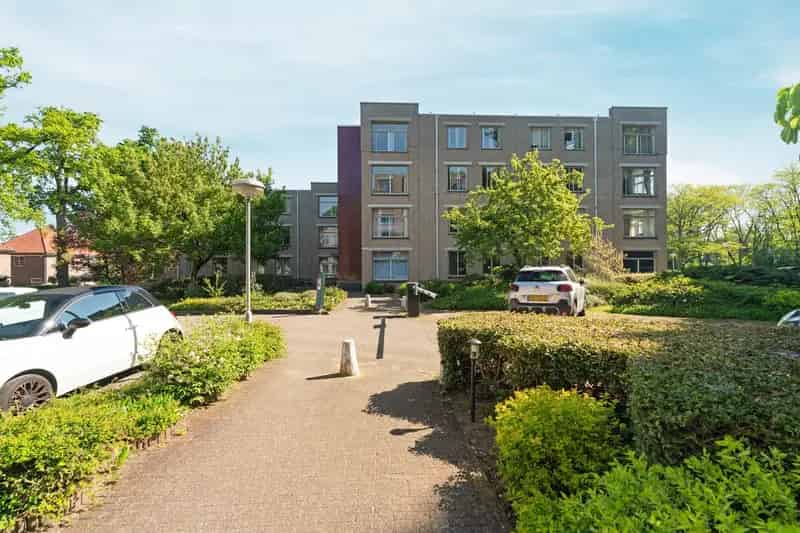 Nijmegen Appartement te koop: Licht hoekappartement 78m² met parkeerplaats
